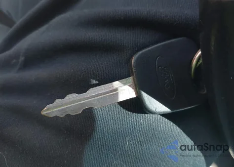 2003 Ford Escape Xlt z USA, uszkodzony, nr VIN 1FMYU031X3KE08408